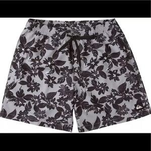 Like New Quiksilver Men's Water Floral 17” Volley Board Shorts, Size S